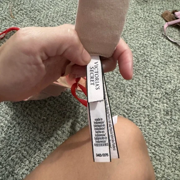 like new push up 34D - Picture 4 of 5